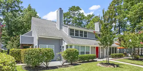 1203 Tiffany Ln.