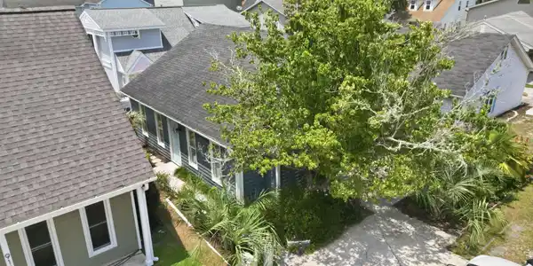 906 Tiffany Ln.