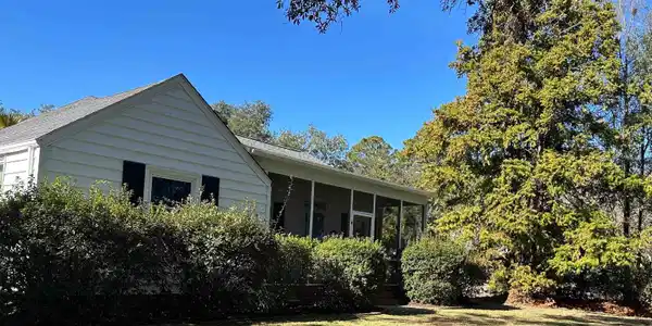 641 Willowbank Rd.