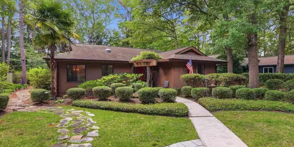 908 Briarwood Dr.
