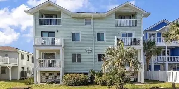 212 N Ocean Blvd.