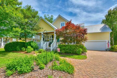 305 Goddard Ln.