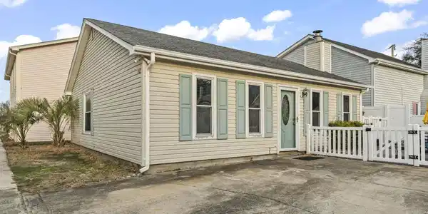811 9th Ave. S