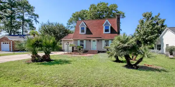 702 Plantation Dr.