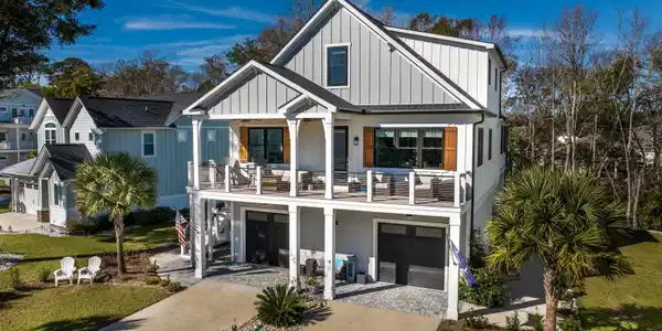 911 Inlet View Dr.