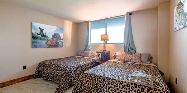 Image 2: Bedroom with baseboards