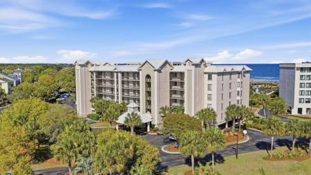 709 Retreat Beach Circle