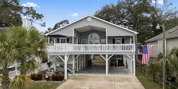 300 Oak Lake Circle