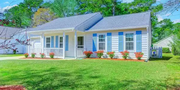 147 Woodlake Dr.