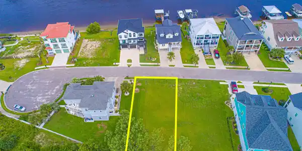 120 Palmetto Harbour Dr.