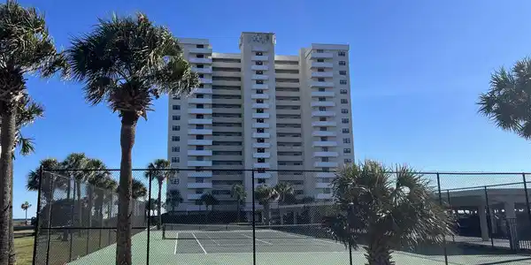 10100 Beach Club Dr.