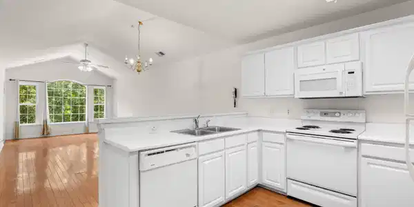 Image 4 Image 4
