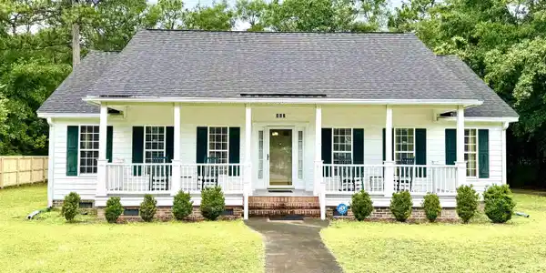 112 Robin Dr.