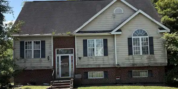 311 Kings Dr.
