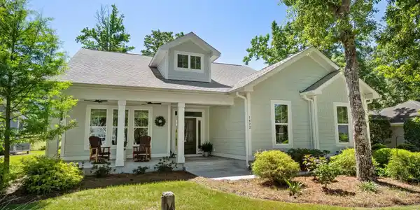 1422 Lighthouse Dr.
