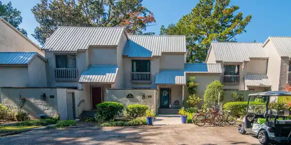 63 Battery White Ct.