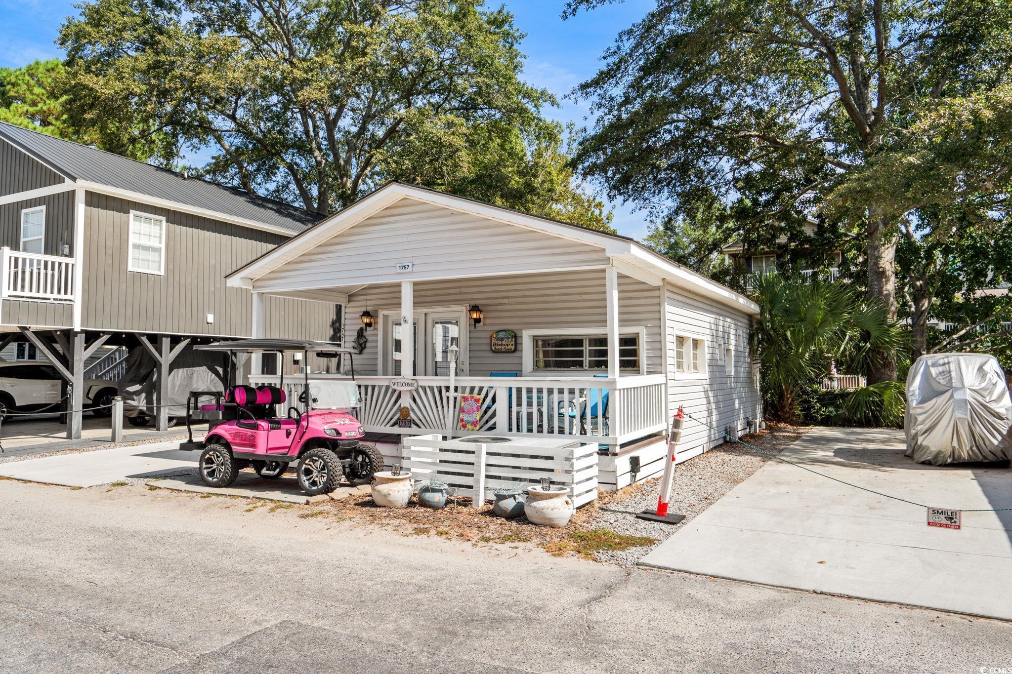 Image 3: View of front facade with a porch Image 3: View of front facade with a porch