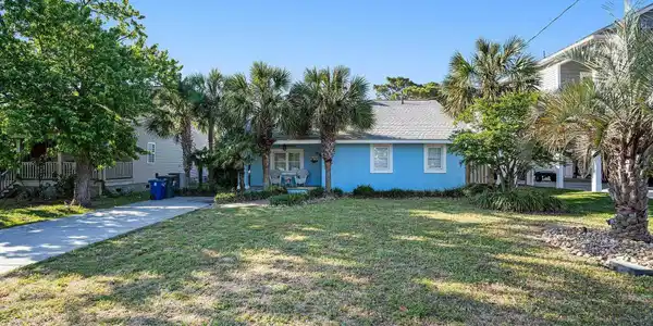 1415 Edge Dr.