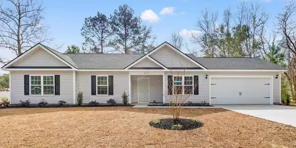 815 Lakeside Dr.