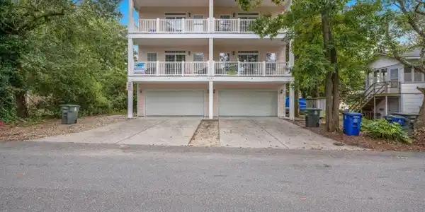 3501 Dunes St.