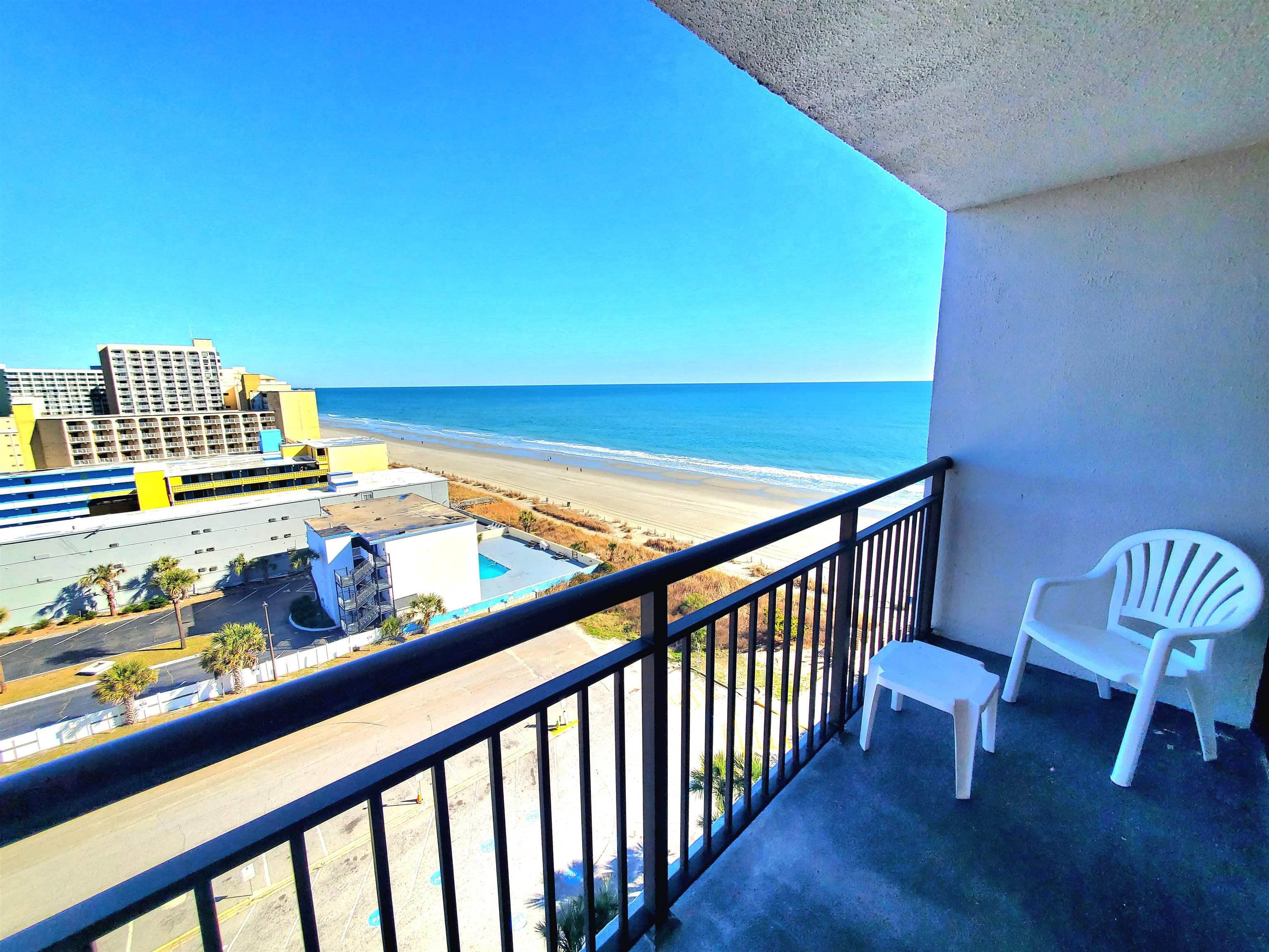 Image 2: Balcony with view of water and beach Image 2: Balcony with view of water and beach