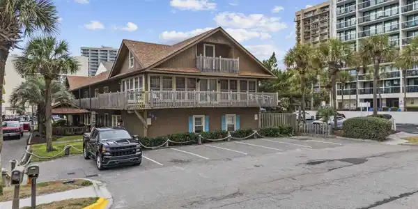 203 76th Ave. N