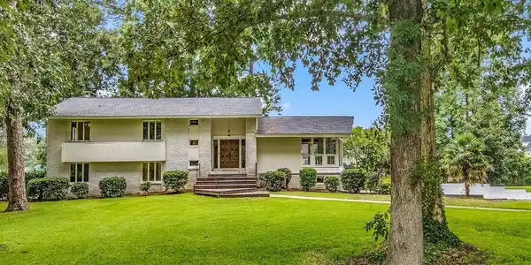 115 Green Lake Dr.