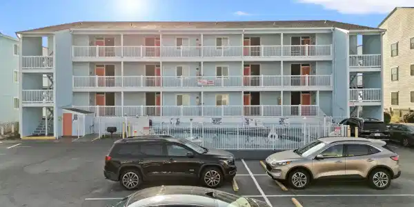 805 S Ocean Blvd.