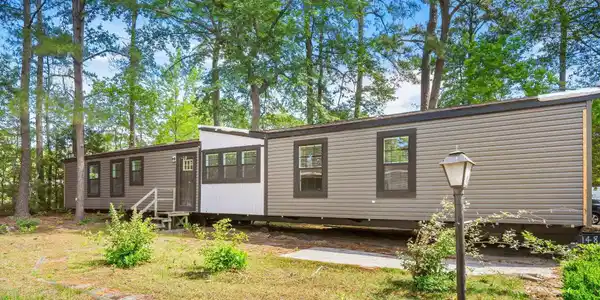 4 Islander Ct.