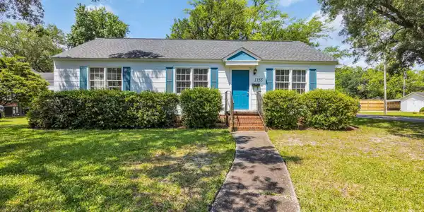 1155 Palmetto St.