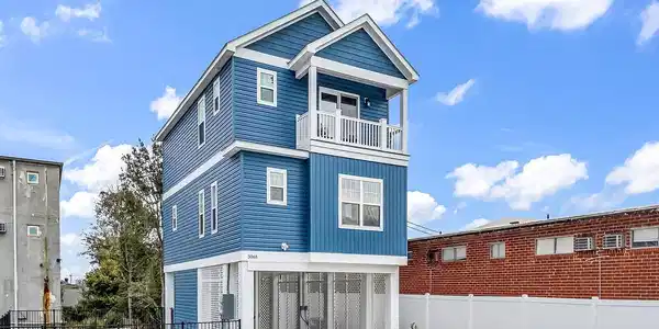 306 6th Ave. N