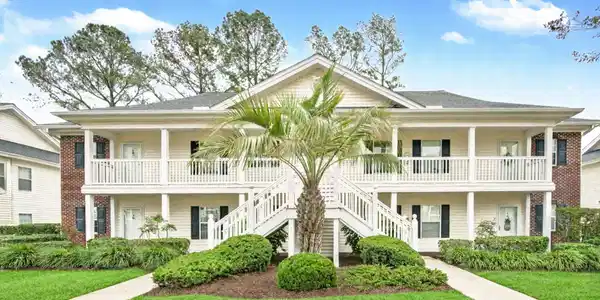 1250 River Oaks Dr.