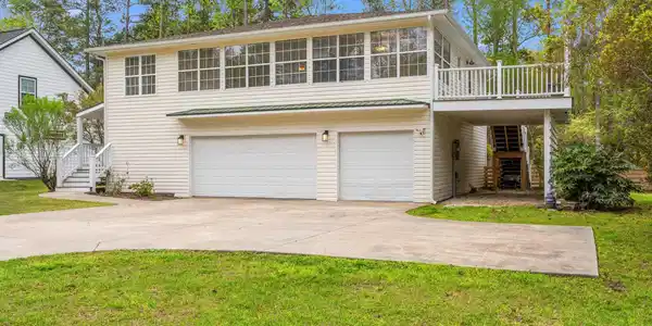1015 Hagley Dr.