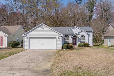 675 Bluebird Ln.