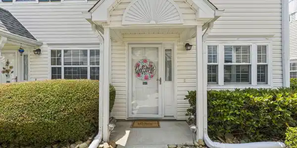 611 2nd Ave. S