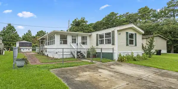 1677 Moonlight Dr.