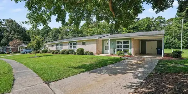 3931 Spruce Dr.