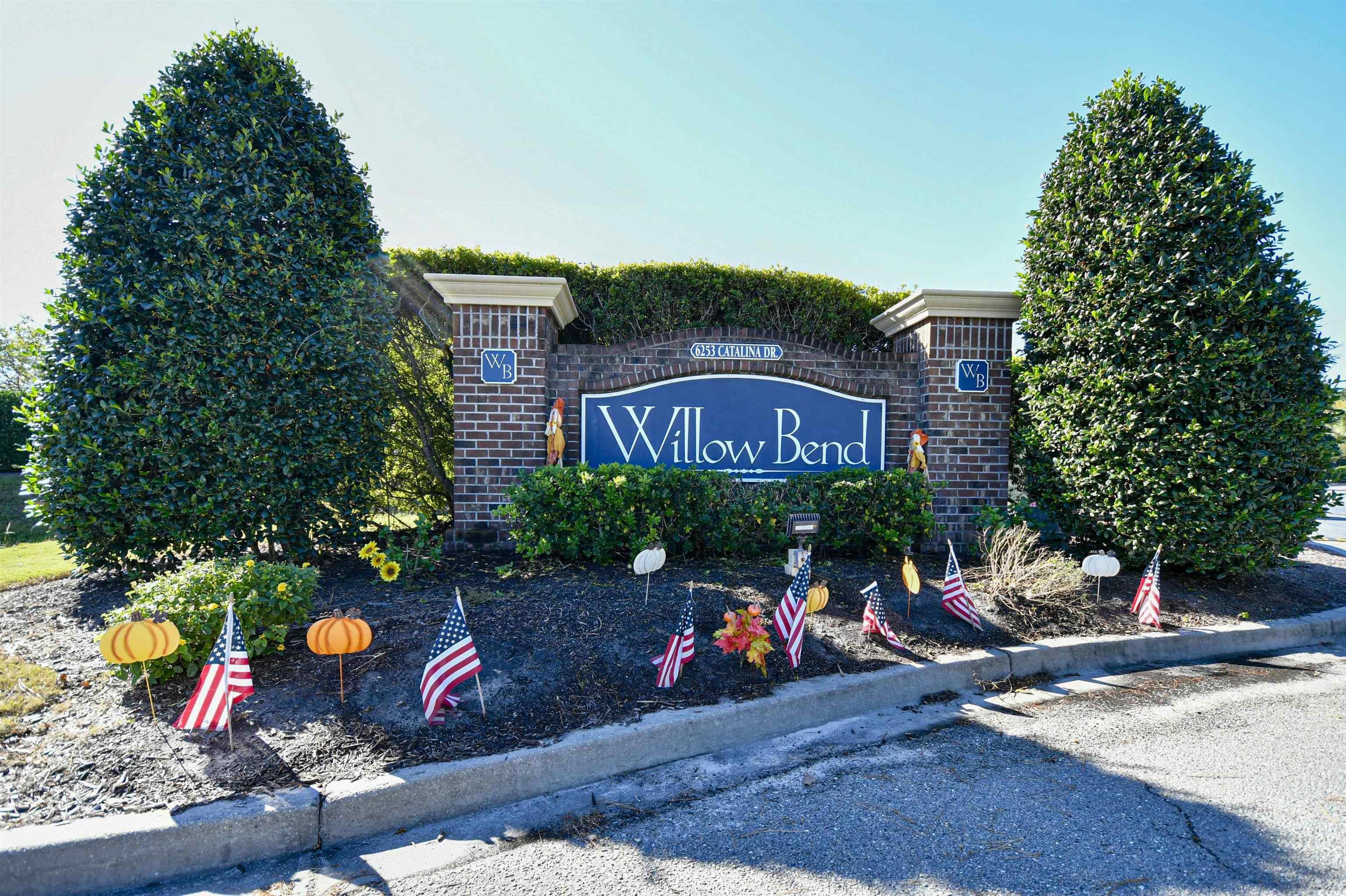Image 2: View of community / neighborhood sign Image 2: View of community / neighborhood sign