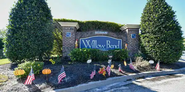 Image 2: View of community / neighborhood sign Image 2: View of community / neighborhood sign
