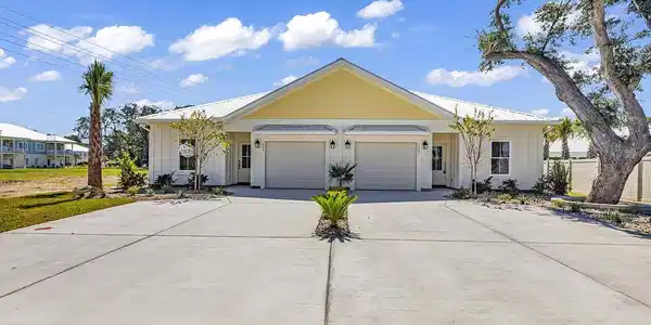 9 Hallandale Lane