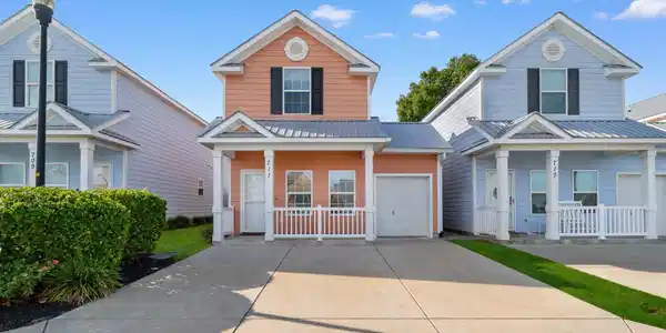 711 Shell Creek Circle