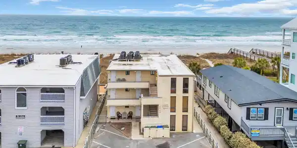 2000 N Ocean Blvd.
