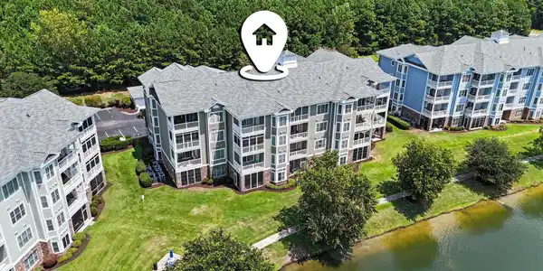 4851 Luster Leaf Circle