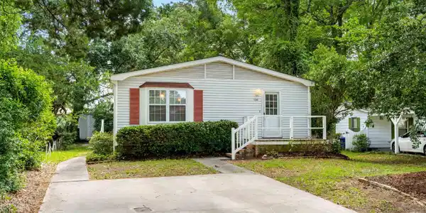 1108 Forest Dr.