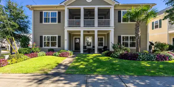222 9th Ave. S