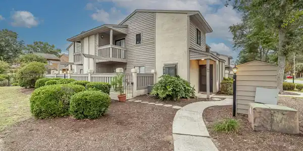 620 15th Ave. S