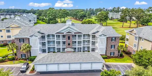 4801 Luster Leaf Circle