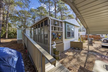 17 Islander Ct.