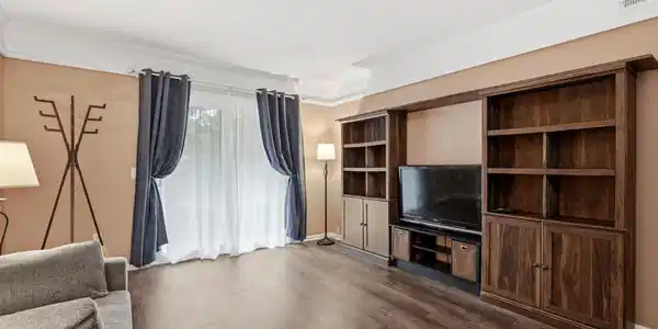 Image 4 Image 4
