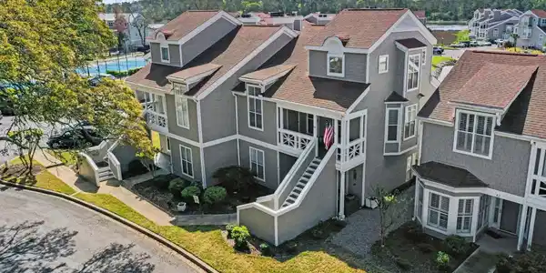 4396 Baldwin Ave.